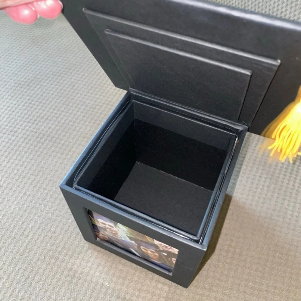 Black Minimalist Picture Frame with Graduation Theme